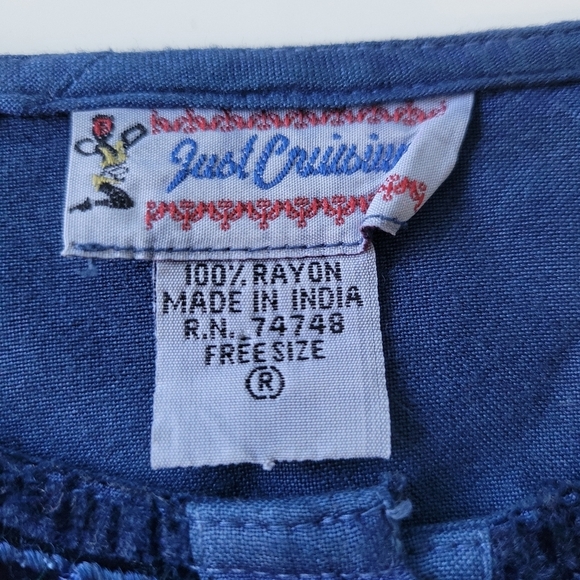 Vntg Just Cruising Embroidered Tunic Blouse in Blue Free Size - Picture 5 of 8